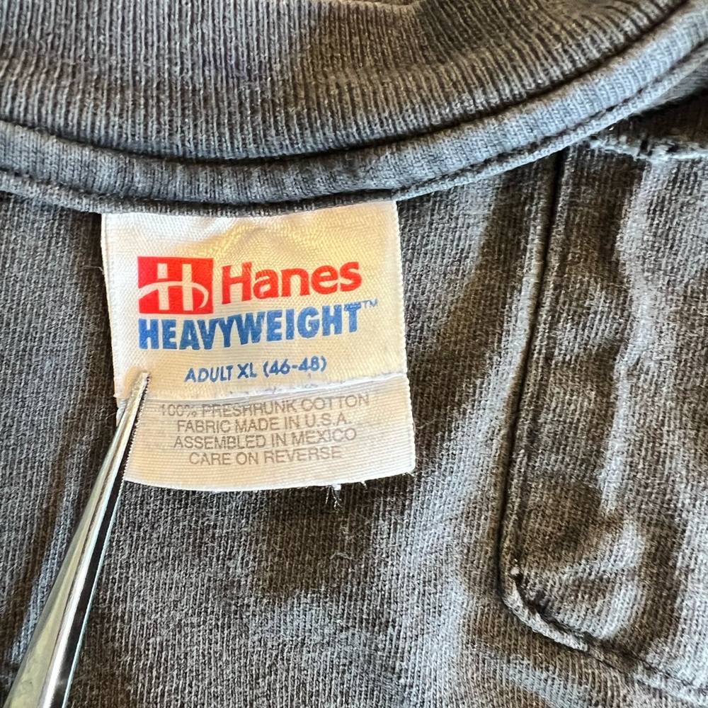 Vintage Thrashed Y2K Hanes XL Camel Graphic Tee – Desert Sun Logo Pocket Shirt - Picture 2 of 12